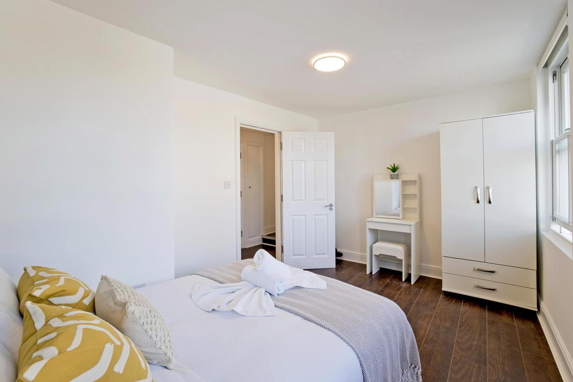 Imperial Corner House-Whitechapel Apartment Лондон Экстерьер фото